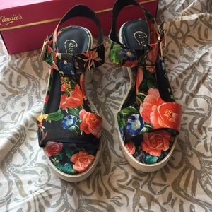 Candie’s floral platform sandals